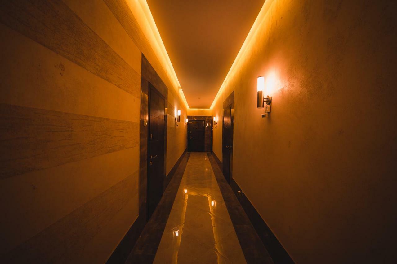 Kostjukowski Apartments Lychakivska 70A リヴィウ エクステリア 写真